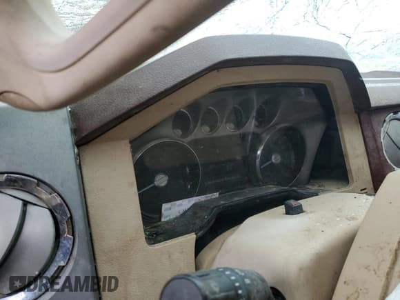 ✅ 2011 Ford F-350 Lariat • VIN: 1FT8W3BT8BEC93081 • Lot: 82781215. Listed on Copart with Not provided. Free auction sales archive from the USA and detailed vehicle history report at DreamBid. Image 9.