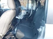 ✅ 2021 Jeep Gladiator Sport S • VIN: 1C6HJTAG3ML524414 • Lot: 43649622. Wystawiony na IAAI z przebiegiem 46 429 mil. Bezpłatny archiwum sprzedaży aukcyjnych z USA i szczegółowy raport historii pojazdu na DreamBid. Zdjęcie 8.