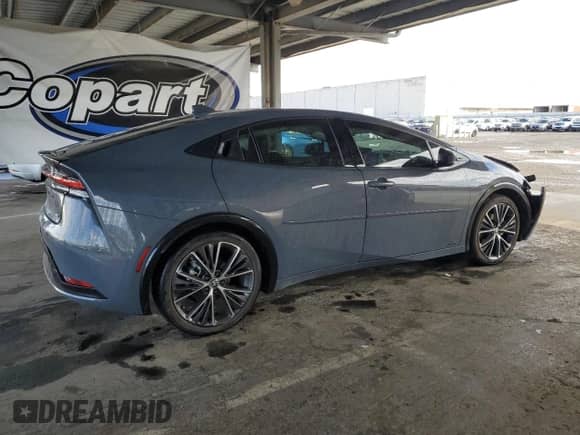 2024 Toyota Prius XLE with VIN JTDADABU2R3017795, listed as a Copart auction lot 85060145 with 5,263 mi miles and Salvage title. Bid and sale history available at DreamBid. Image 3.