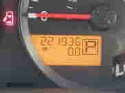 2014 Nissan Frontier Desert Runner z VIN 1N6AD0ER9EN763755, wystawiony jako IAAI lot #43352830 z przebiegiem 221 936 mil mil oraz . Historia ofert i sprzedaży dostępna na DreamBid. Obrazek 15.