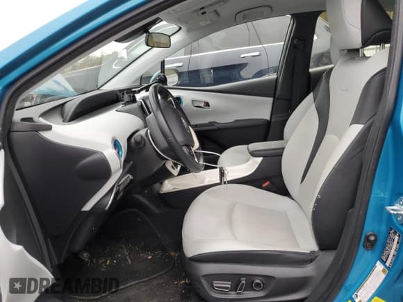 ✅ 2017 Toyota Prius Plus • VIN: JTDKARFP7H3053061 • Lot: 87458635. Listed on Copart with 94,415 mi. Free auction sales archive from the USA and detailed vehicle history report at DreamBid. Image 7.