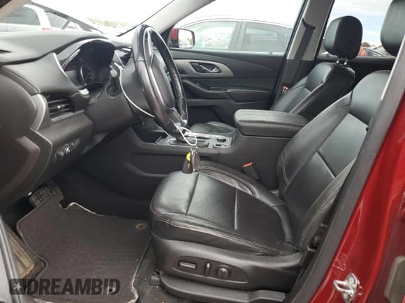 ✅ 2018 Chevrolet Traverse LT • VIN: 1GNEVHKW8JJ173016 • Lot: 82575325. Wystawiony na Copart z przebiegiem 150 228 mil. Bezpłatny archiwum sprzedaży aukcyjnych z USA i szczegółowy raport historii pojazdu na DreamBid. Zdjęcie 7.