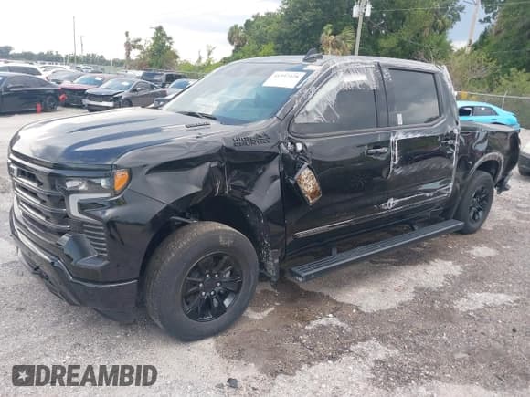 ✅ 2025 Chevrolet Silverado 1500 High Country • VIN: 1GCUKJE81SZ153131 • Lot: 41597428. Listed on IAAI with 3,032 mi. Free auction sales archive from the USA and detailed vehicle history report at DreamBid. Image 17.