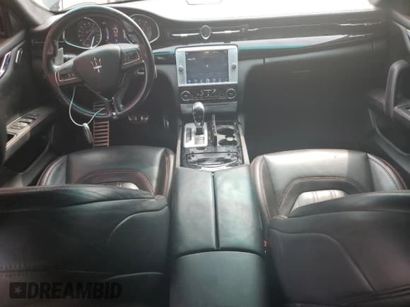 ✅ 2016 Maserati Quattroporte S • VIN: ZAM56RPA9G1185981 • Lot: 71987344. Wystawiony na Copart z przebiegiem 104 747 mil. Bezpłatny archiwum sprzedaży aukcyjnych z USA i szczegółowy raport historii pojazdu na DreamBid. Zdjęcie 8.