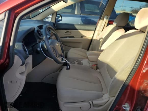 ✅ 2008 Kia Rondo EX • VIN: KNAFG526787171039 • Lot: 88734705. Listed on Copart with 110,125 mi. Free auction sales archive from the USA and detailed vehicle history report at DreamBid. Image 7.