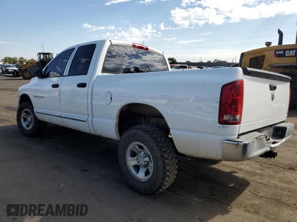 ✅ 2005 Dodge 1500 SLT • VIN: 1D7HU18D25S296046 • Лот: 70008024. Опубликован ранее на Copart с пробегом Не указан. Бесплатный доступ к архиву аукционных продаж из США и подробный отчёт об истории автомобиля на DreamBid. Изображение 2.