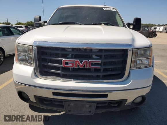 ✅ 2008 GMC Sierra 2500HD Work Truck • VIN: 1GTHK23618F153925 • Lot: 68523715. Listed on Copart with 290,264 mi. Free auction sales archive from the USA and detailed vehicle history report at DreamBid. Image 5.