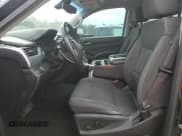 ✅ 2017 Chevrolet Tahoe LS • VIN: 1GNSCAEC3HR353484 • Lot: 85496565. Wystawiony na Copart z przebiegiem 162 865 mil. Bezpłatny archiwum sprzedaży aukcyjnych z USA i szczegółowy raport historii pojazdu na DreamBid. Zdjęcie 7.