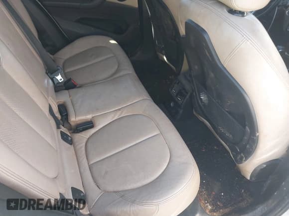 ✅ 2016 BMW X1 xDrive28i • VIN: WBXHT3Z38G4A50842 • Lot: 43513366. Listed on IAAI with 134,107 mi. Free auction sales archive from the USA and detailed vehicle history report at DreamBid. Image 8.