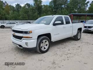 2019 Chevrolet Silverado 1500 LT z VIN 2GCVKPEC5K1127961, wystawiony jako Copart lot #86750245 z przebiegiem 141 037 mil mil oraz Czysty tytuł • Clean title. Historia ofert i sprzedaży dostępna na DreamBid. Obrazek 1.