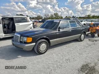 ✅ 1987 Mercedes-Benz 420 SEL • VIN: WDBCA35D2HA318939 • Lot: 94108105. Wystawiony na Copart z przebiegiem 99 920 mil. Bezpłatny archiwum sprzedaży aukcyjnych z USA i szczegółowy raport historii pojazdu na DreamBid. Zdjęcie 1.