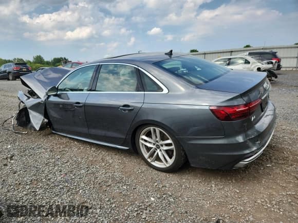 ✅ 2024 Audi A4 S line Premium • VIN: WAUDAAF46RN000774 • Lot: 62738395. Wystawiony na Copart z przebiegiem 17 589 mil. Bezpłatny archiwum sprzedaży aukcyjnych z USA i szczegółowy raport historii pojazdu na DreamBid. Zdjęcie 2.