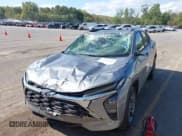 ✅ 2025 Chevrolet Trax LT • VIN: KL77LHEP7SC209700 • Лот: 43384513. Опубликован ранее на IAAI с пробегом 3 139 миль. Бесплатный доступ к архиву аукционных продаж из США и подробный отчёт об истории автомобиля на DreamBid. Изображение 6.