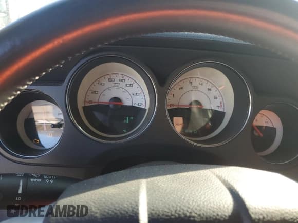 ✅ 2014 Dodge Challenger SXT • VIN: 2C3CDYAG9EH214522 • Lot: 82670484. Wystawiony na Copart z przebiegiem 131 151 mil. Bezpłatny archiwum sprzedaży aukcyjnych z USA i szczegółowy raport historii pojazdu na DreamBid. Zdjęcie 9.