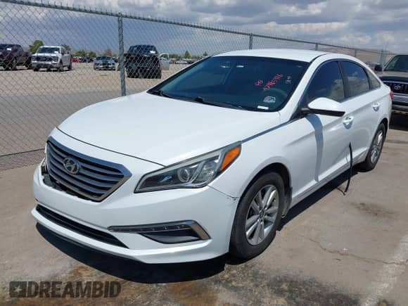 2015 Hyundai Sonata SE with VIN 5NPE24AF9FH149335, listed as a IAAI auction lot 42985916 with 111,875 mi miles and . Bid and sale history available at DreamBid. Image 2.