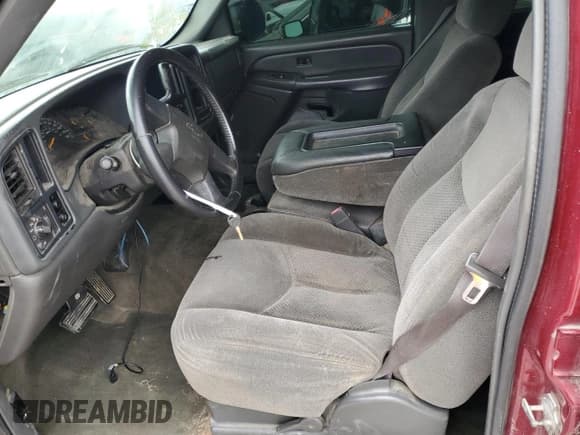 ✅ 2005 Chevrolet Silverado 1500 LS • VIN: 2GCEC13T051252318 • Лот: 74456324. Опубликован ранее на Copart с пробегом 174 984 миль. Бесплатный доступ к архиву аукционных продаж из США и подробный отчёт об истории автомобиля на DreamBid. Изображение 7.