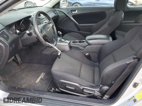 ✅ 2012 Hyundai Genesis Coupe 2.0T • VIN: KMHHT6KD4CU077833 • Lot: 86113074. Wystawiony na Copart z przebiegiem 62 218 mil. Bezpłatny archiwum sprzedaży aukcyjnych z USA i szczegółowy raport historii pojazdu na DreamBid. Zdjęcie 7.