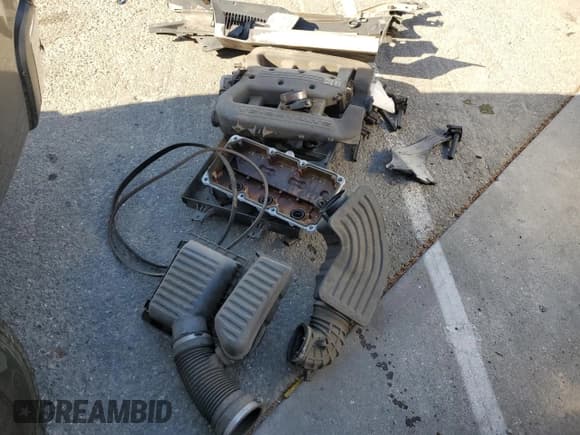 ✅ 2002 Chrysler Concorde LXi • VIN: 2C3HD36M82H187204 • Лот: 80184305. Опубликован ранее на Copart с пробегом 81 536 миль. Бесплатный доступ к архиву аукционных продаж из США и подробный отчёт об истории автомобиля на DreamBid. Изображение 12.