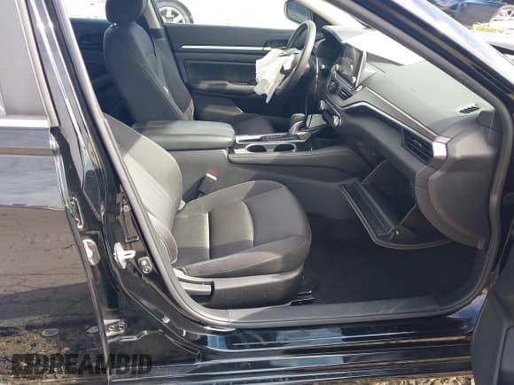 ✅ 2023 Nissan Altima SV • VIN: 1N4BL4DV2PN359785 • Lot: 43072326. Wystawiony na IAAI z przebiegiem 59 811 mil. Bezpłatny archiwum sprzedaży aukcyjnych z USA i szczegółowy raport historii pojazdu na DreamBid. Zdjęcie 5.