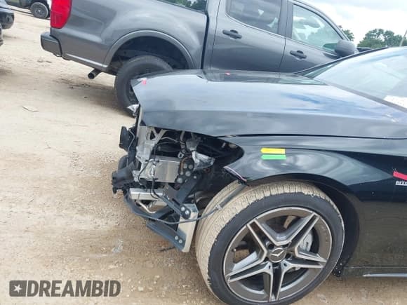 ✅ 2019 Mercedes-Benz C 43 AMG • VIN: 55SWF6EB0KU287879 • Lot: 42863581. Listed on IAAI with 61,392 mi. Free auction sales archive from the USA and detailed vehicle history report at DreamBid. Image 6.