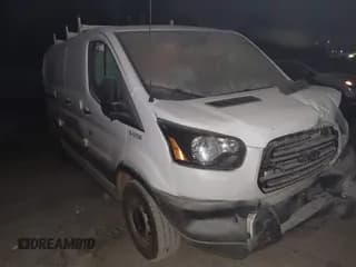 ✅ 2018 Ford Transit • VIN: 1FTYE1ZM2JKB50598 • Лот: 43315585. Опубликован ранее на IAAI с пробегом 183 476 миль. Бесплатный доступ к архиву аукционных продаж из США и подробный отчёт об истории автомобиля на DreamBid. Изображение 1.