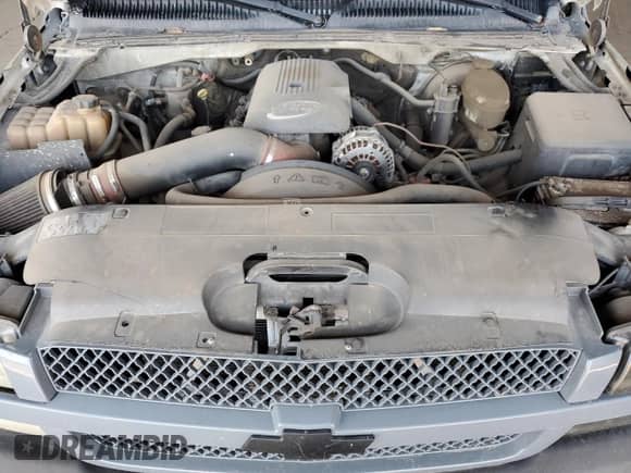 2004 Chevrolet Silverado 1500 LS z VIN 1GCEC14T94E230930, wystawiony jako Copart lot #52877205 z przebiegiem Nie podano mil oraz Czysty tytuł • Clean title. Historia ofert i sprzedaży dostępna na DreamBid. Obrazek 11.