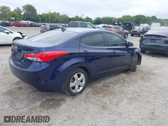 ✅ 2013 Hyundai Elantra GLS • VIN: 5NPDH4AE4DH169930 • Лот: 43183584. Опубликован ранее на IAAI с пробегом 132 078 миль. Бесплатный доступ к архиву аукционных продаж из США и подробный отчёт об истории автомобиля на DreamBid. Изображение 4.