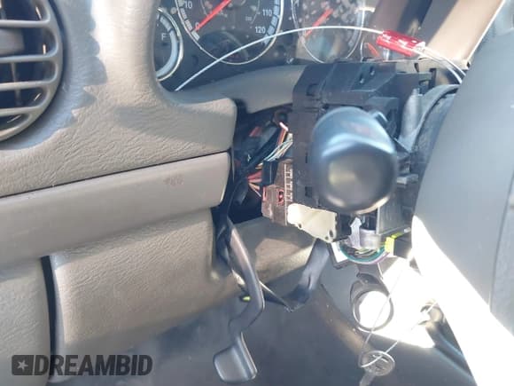 ✅ 2005 Jeep Liberty Limited • VIN: 1J4GL58K05W504801 • Lot: 40783976. Listed on IAAI with 256,903 mi. Free auction sales archive from the USA and detailed vehicle history report at DreamBid. Image 13.