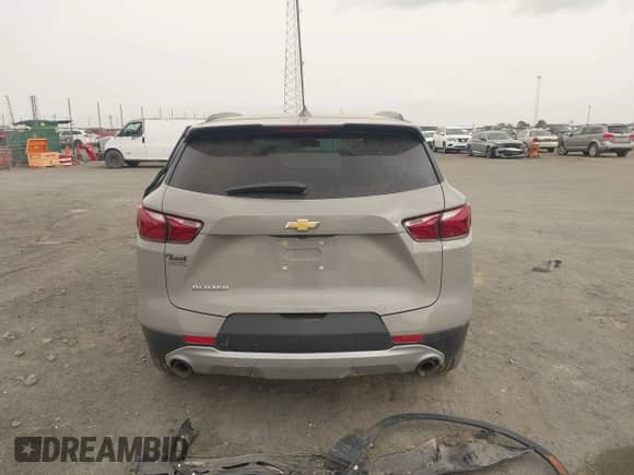 2021 Chevrolet Blazer LT z VIN 3GNKBCR47MS545399, wystawiony jako IAAI lot #41822104 z przebiegiem 60 182 mil mil oraz . Historia ofert i sprzedaży dostępna na DreamBid. Obrazek 16.