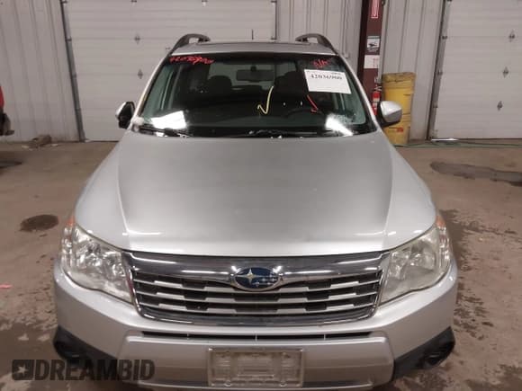 ✅ 2010 Subaru Forester X Premium • VIN: JF2SH6CC5AH710879 • Lot: 42036900. Listed on IAAI with 142,842 mi. Free auction sales archive from the USA and detailed vehicle history report at DreamBid. Image 6.