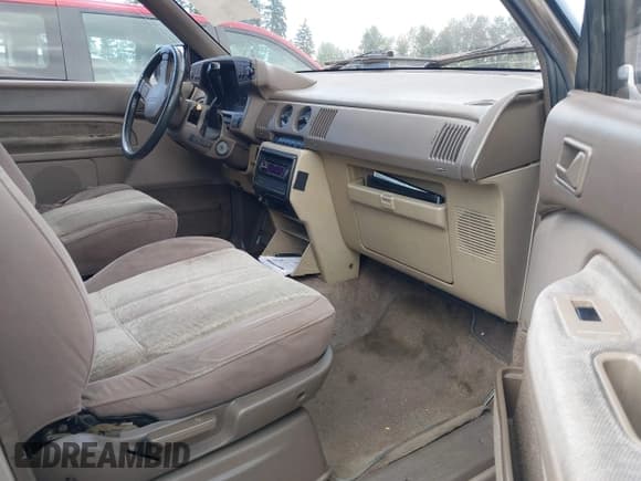 ✅ 1991 Mazda MPV • VIN: JM3LV5236M0300612 • Лот: 42789557. Опубликован ранее на IAAI с пробегом 264 157 миль. Бесплатный доступ к архиву аукционных продаж из США и подробный отчёт об истории автомобиля на DreamBid. Изображение 5.
