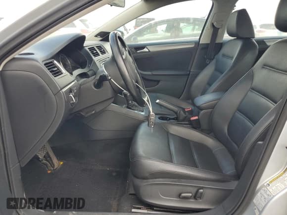 ✅ 2013 Volkswagen Jetta TDI w/Premium • VIN: 3VWLL7AJ4DM385387 • Lot: 63132695. Listed on Copart with 132,468 mi. Free auction sales archive from the USA and detailed vehicle history report at DreamBid. Image 7.