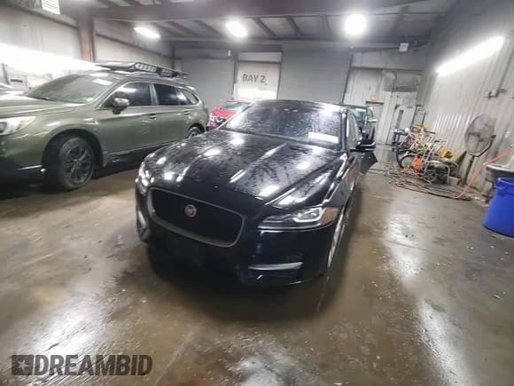 ✅ 2017 Jaguar XF 35t R-Sport • VIN: SAJBL4BV4HCY47941 • Лот: 77104404. Опубликован ранее на Copart с пробегом 73 839 миль. Бесплатный доступ к архиву аукционных продаж из США и подробный отчёт об истории автомобиля на DreamBid. Изображение 13.