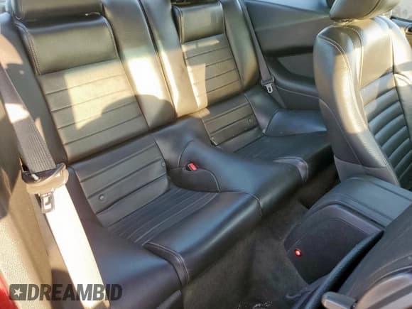 ✅ 2014 Ford Mustang GT Premium • VIN: 1ZVBP8CF0E5204095 • Lot: 82158435. Listed on Copart with 159,330 mi. Free auction sales archive from the USA and detailed vehicle history report at DreamBid. Image 10.