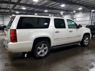 ✅ 2012 Chevrolet Suburban LTZ • VIN: 1GNSKKE71CR217486 • Lot: 74554544. Wystawiony na Copart z przebiegiem 240 812 mil. Bezpłatny archiwum sprzedaży aukcyjnych z USA i szczegółowy raport historii pojazdu na DreamBid. Zdjęcie 3.