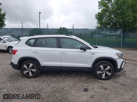 ✅ 2024 Volkswagen Taos S • VIN: 3VV8X7B26RM069597 • Lot: 42313701. Listed on IAAI with 14,050 mi. Free auction sales archive from the USA and detailed vehicle history report at DreamBid. Image 14.