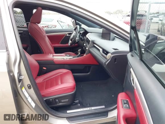 ✅ 2018 Lexus RX 350 • VIN: 2T2BZMCA7JC142343 • Lot: 43534478. Wystawiony na IAAI z przebiegiem 173 882 mil. Bezpłatny archiwum sprzedaży aukcyjnych z USA i szczegółowy raport historii pojazdu na DreamBid. Zdjęcie 5.