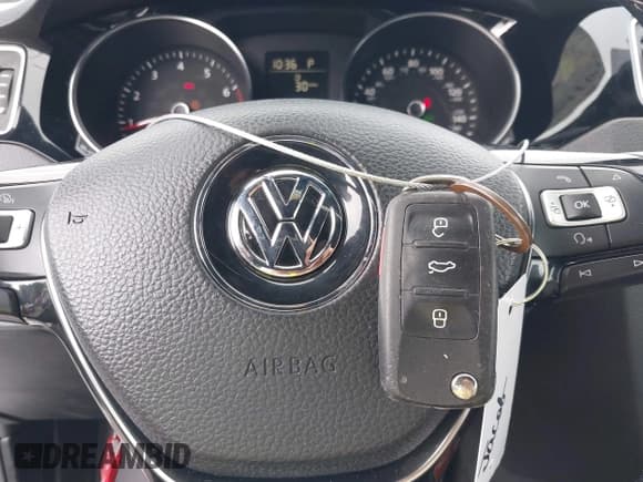 ✅ 2016 Volkswagen Jetta Sport • VIN: 3VWD17AJ3GM228366 • Lot: 43018875. Wystawiony na IAAI z przebiegiem 117 286 mil. Bezpłatny archiwum sprzedaży aukcyjnych z USA i szczegółowy raport historii pojazdu na DreamBid. Zdjęcie 11.