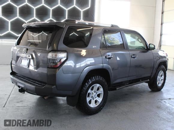 ✅ 2019 Toyota 4Runner SR5 • VIN: JTEBU5JR4K5733967 • Lot: 59749215. Wystawiony na Copart z przebiegiem 42 467 mil. Bezpłatny archiwum sprzedaży aukcyjnych z USA i szczegółowy raport historii pojazdu na DreamBid. Zdjęcie 3.