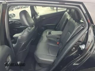 ✅ 2021 Toyota Prius LE • VIN: JTDKAMFU6M3141327 • Lot: 43926146. Wystawiony na IAAI z przebiegiem 84 379 mil. Bezpłatny archiwum sprzedaży aukcyjnych z USA i szczegółowy raport historii pojazdu na DreamBid. Zdjęcie 1.