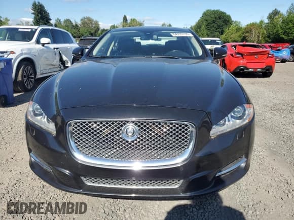 ✅ 2013 Jaguar XJ Portfolio • VIN: SAJWJ2GD0D8V44454 • Lot: 64239135. Wystawiony na Copart z przebiegiem 48 925 mil. Bezpłatny archiwum sprzedaży aukcyjnych z USA i szczegółowy raport historii pojazdu na DreamBid. Zdjęcie 5.