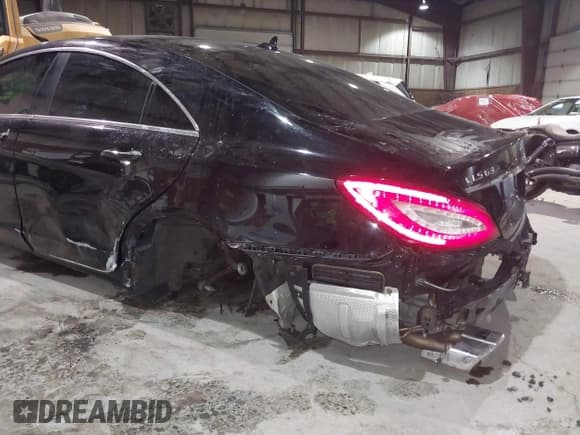 ✅ 2016 Mercedes-Benz CLS AMG CLS 63 S-Model • VIN: WDDLJ7GB5GA171198 • Лот: 41350797. Опубликован ранее на IAAI с пробегом 87 002 миль. Бесплатный доступ к архиву аукционных продаж из США и подробный отчёт об истории автомобиля на DreamBid. Изображение 6.