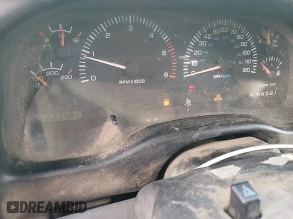 ✅ 1997 Dodge Dakota • VIN: 1B7GL23X0VS124517 • Lot: 82896894. Wystawiony na Copart z przebiegiem 227 782 mil. Bezpłatny archiwum sprzedaży aukcyjnych z USA i szczegółowy raport historii pojazdu na DreamBid. Zdjęcie 9.