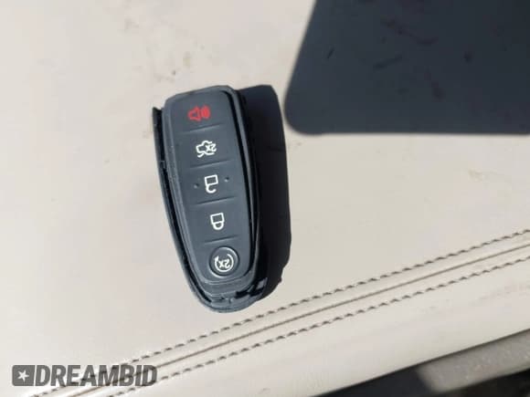 ✅ 2015 Lincoln Navigator • VIN: 5LMJJ3JT3FEJ00335 • Lot: 41585554. Listed on IAAI with 163,841 mi. Free auction sales archive from the USA and detailed vehicle history report at DreamBid. Image 11.