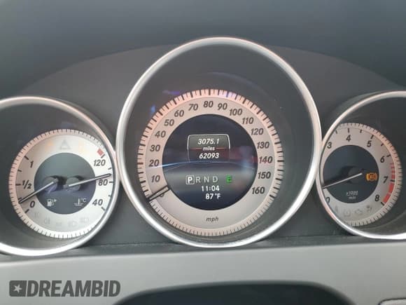 ✅ 2014 Mercedes-Benz C 250 Sport • VIN: WDDGF4HB1EA958341 • Lot: 92108755. Listed on Copart with 62,093 mi. Free auction sales archive from the USA and detailed vehicle history report at DreamBid. Image 9.