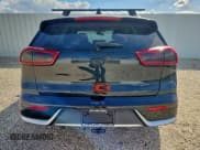 ✅ 2017 Kia Niro EX • VIN: KNDCC3LC2H5070240 • Lot: 94776265. Wystawiony na Copart z przebiegiem 103 658 mil. Bezpłatny archiwum sprzedaży aukcyjnych z USA i szczegółowy raport historii pojazdu na DreamBid. Zdjęcie 6.