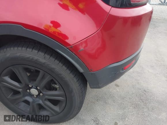 ✅ 2017 Land Rover Range Rover Evoque SE • VIN: SALVP2BG7HH196418 • Lot: 42980686. Wystawiony na IAAI z przebiegiem 140 299 mil. Bezpłatny archiwum sprzedaży aukcyjnych z USA i szczegółowy raport historii pojazdu na DreamBid. Zdjęcie 6.