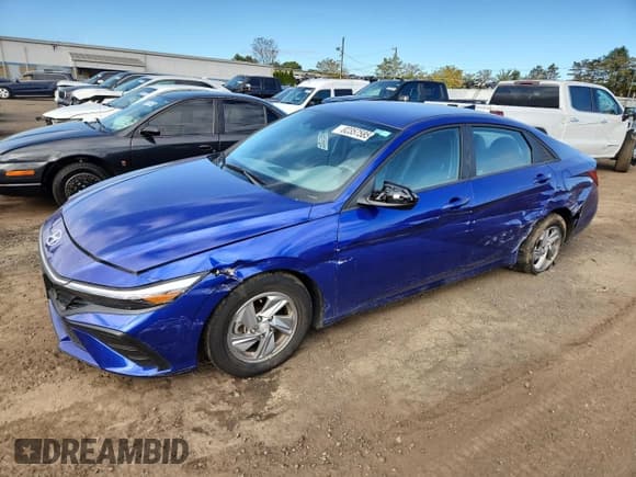 ✅ 2024 Hyundai Elantra SE • VIN: KMHLL4DG6RU743489 • Lot: 82357585. Listed on Copart with 19,166 mi. Free auction sales archive from the USA and detailed vehicle history report at DreamBid. Image 1.
