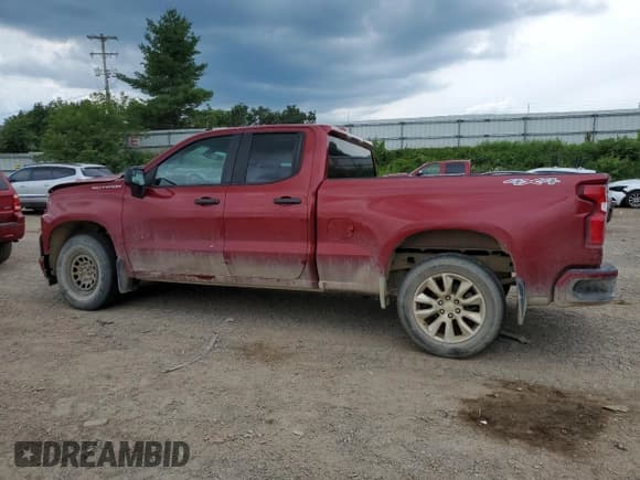 ✅ 2021 Chevrolet Silverado 1500 Custom • VIN: 1GCRYBEK2MZ221073 • Lot: 61263314. Wystawiony na Copart z przebiegiem 67 922 mil. Bezpłatny archiwum sprzedaży aukcyjnych z USA i szczegółowy raport historii pojazdu na DreamBid. Zdjęcie 2.