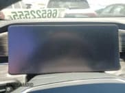 ✅ 2022 Rivian R1S Launch Edition • VIN: 7PDSGABLXNN002648 • Лот: 66522555. Опубликован ранее на Copart с пробегом Не указан. Бесплатный доступ к архиву аукционных продаж из США и подробный отчёт об истории автомобиля на DreamBid. Изображение 9.